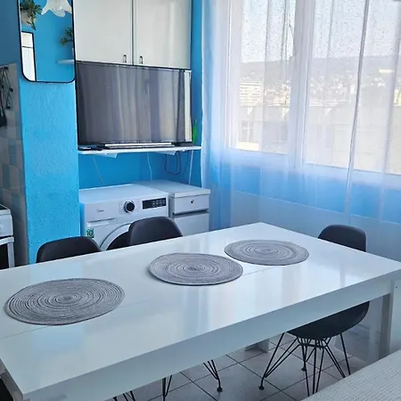 Blue * Warna